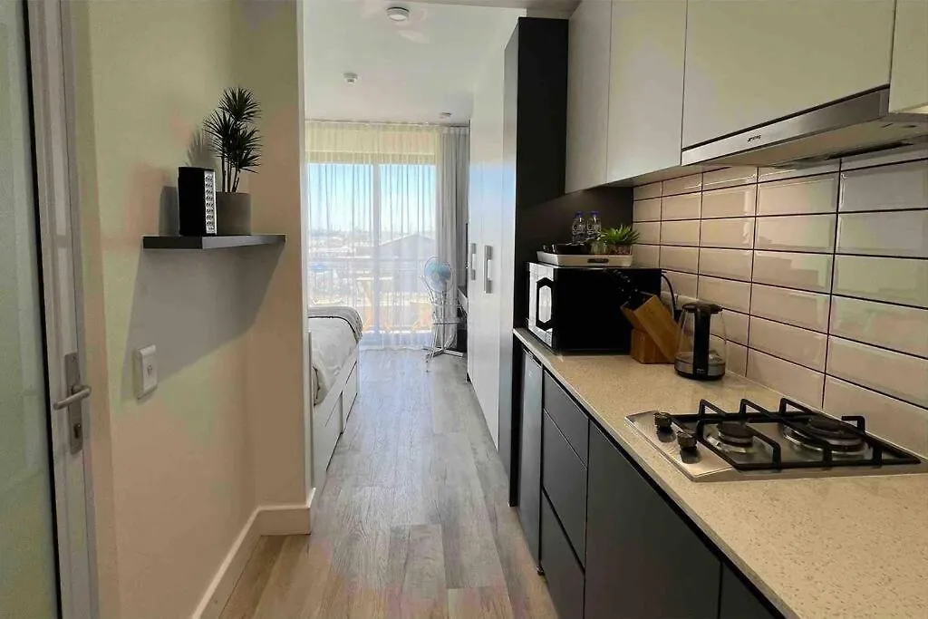 City Living Studio Apartment With Harbor View Cape Town 0*,  South Africa
