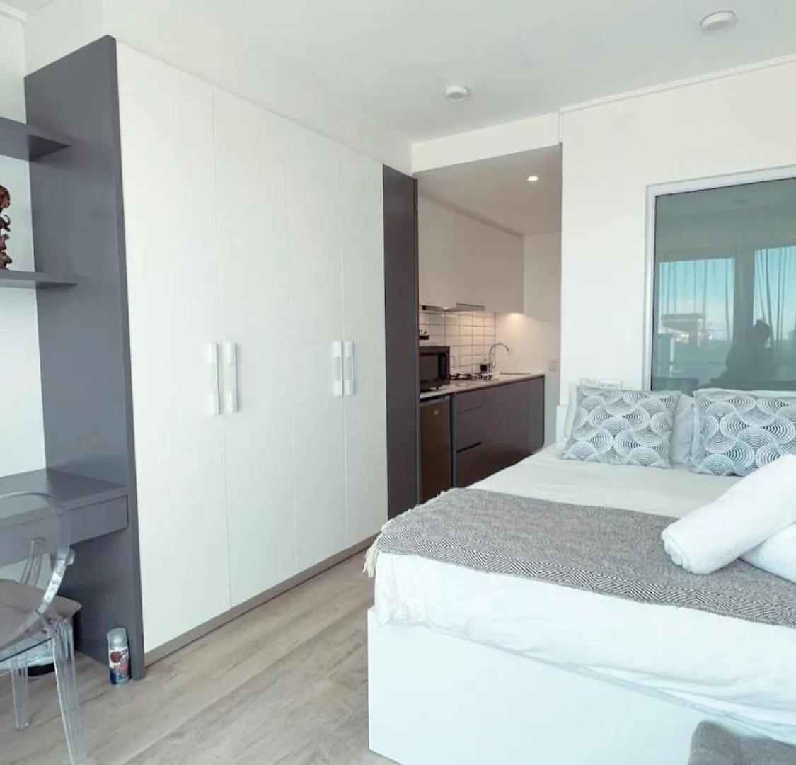 City Living Studio Apartment With Harbor View Cape Town